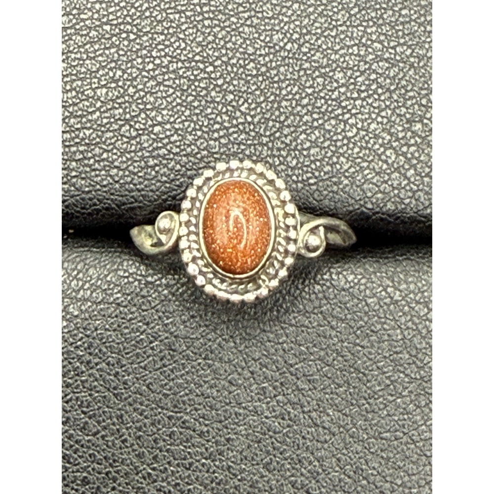 New Condition Sterling Silver Genuine Gold Stone Ring Size 8 J16
